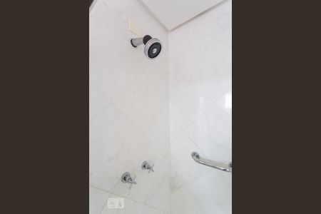 Apartamento à venda com 422m², 4 quartos e 4 vagas Apartamento à venda com 422m², 4 quartos e 4 vagasBanheiro da Suíte 2