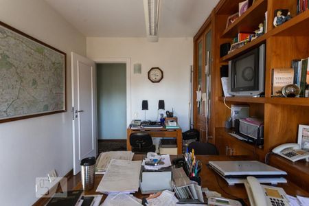 Apartamento à venda com 422m², 4 quartos e 4 vagas Apartamento à venda com 422m², 4 quartos e 4 vagasQuarto 1