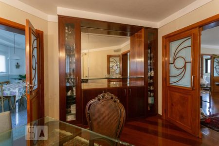 Apartamento à venda com 422m², 4 quartos e 4 vagas Apartamento à venda com 422m², 4 quartos e 4 vagasSala de Jantar