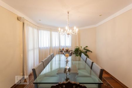 Apartamento à venda com 422m², 4 quartos e 4 vagas Apartamento à venda com 422m², 4 quartos e 4 vagasSala de Jantar