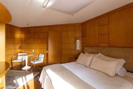 Apartamento à venda com 422m², 4 quartos e 4 vagas Apartamento à venda com 422m², 4 quartos e 4 vagasSuíte 3