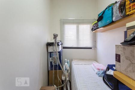 Apartamento à venda com 422m², 4 quartos e 4 vagas Apartamento à venda com 422m², 4 quartos e 4 vagasQuarto de Serviço