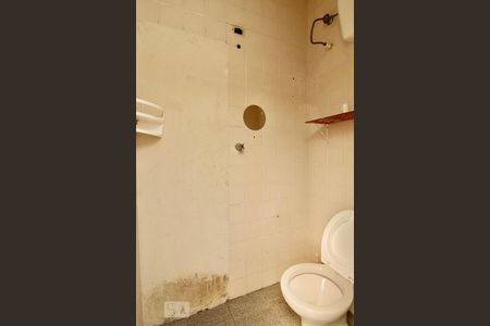 Casa à venda com 180m², 4 quartos e 2 vagasBanheiro de Serviço