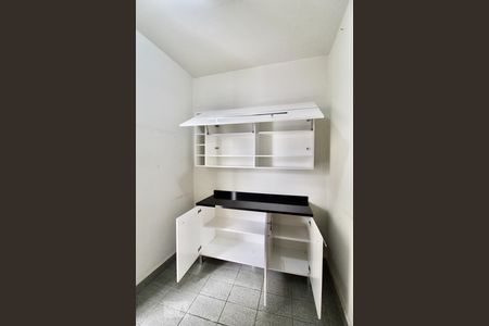 Casa à venda com 180m², 4 quartos e 2 vagasQuarto de Serviço