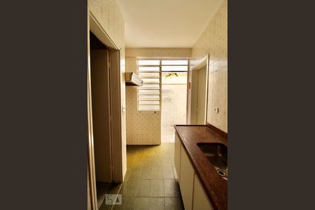 Casa à venda com 180m², 4 quartos e 2 vagasCozinha