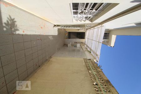 Casa à venda com 180m², 4 quartos e 2 vagasLavanderia