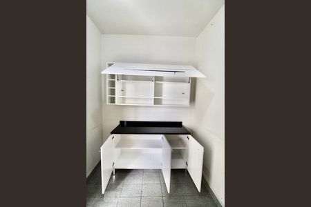 Casa à venda com 180m², 4 quartos e 2 vagasQuarto de Serviço