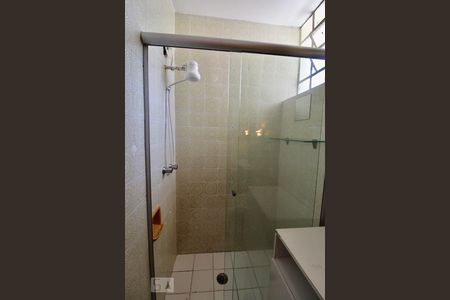 Casa à venda com 180m², 4 quartos e 2 vagasBanheiro da Suíte