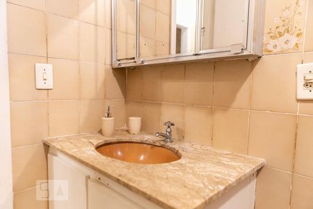 Apartamento para alugar com 135m², 3 quartos e 1 vaga Apartamento para alugar com 135m², 3 quartos e 1 vagaBanheiro