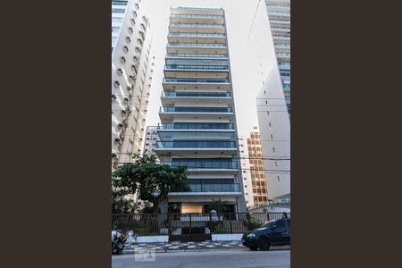 Apartamento para alugar com 135m², 3 quartos e 1 vaga Apartamento para alugar com 135m², 3 quartos e 1 vagaFachada