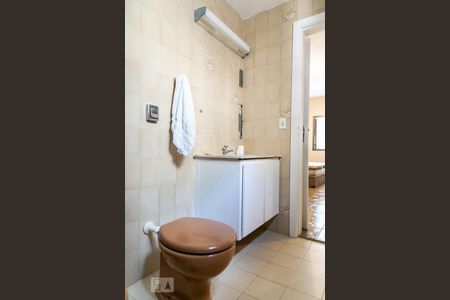 Apartamento para alugar com 135m², 3 quartos e 1 vaga Apartamento para alugar com 135m², 3 quartos e 1 vagaBanheiro da suíte