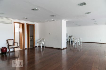 Apartamento para alugar com 135m², 3 quartos e 1 vaga Apartamento para alugar com 135m², 3 quartos e 1 vagaSalão de festas