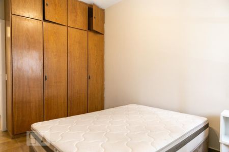 Apartamento para alugar com 135m², 3 quartos e 1 vaga Apartamento para alugar com 135m², 3 quartos e 1 vagaQuarto