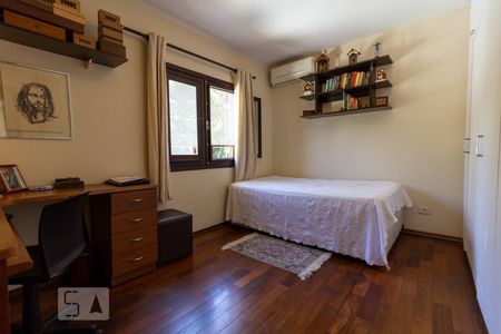 Casa à venda com 260m², 4 quartos e 3 vagas Casa à venda com 260m², 4 quartos e 3 vagasQuarto 3