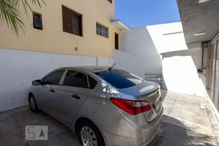 Casa à venda com 260m², 4 quartos e 3 vagas Casa à venda com 260m², 4 quartos e 3 vagasGaragem