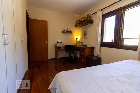 Casa à venda com 260m², 4 quartos e 3 vagas Casa à venda com 260m², 4 quartos e 3 vagasQuarto 3