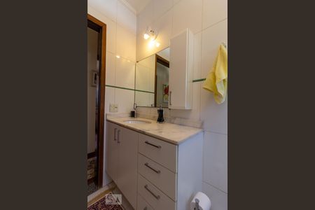 Casa à venda com 260m², 4 quartos e 3 vagas Casa à venda com 260m², 4 quartos e 3 vagasBanheiro Social