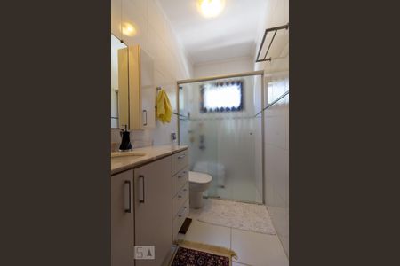 Casa à venda com 260m², 4 quartos e 3 vagas Casa à venda com 260m², 4 quartos e 3 vagasBanheiro Social