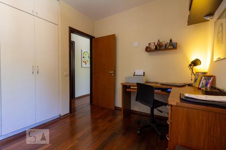 Casa à venda com 260m², 4 quartos e 3 vagas Casa à venda com 260m², 4 quartos e 3 vagasQuarto 3