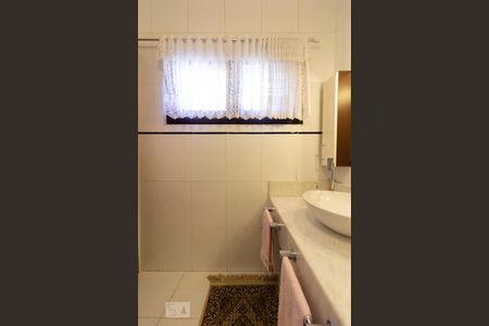 Casa à venda com 260m², 4 quartos e 3 vagas Casa à venda com 260m², 4 quartos e 3 vagasBanheiro Suíte 4