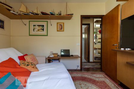 Casa à venda com 260m², 4 quartos e 3 vagas Casa à venda com 260m², 4 quartos e 3 vagasQuarto 2