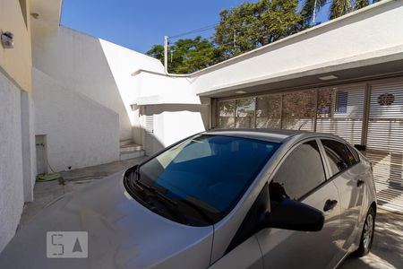 Casa à venda com 260m², 4 quartos e 3 vagas Casa à venda com 260m², 4 quartos e 3 vagasGaragem