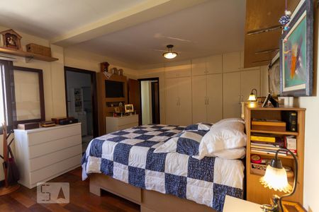 Casa à venda com 260m², 4 quartos e 3 vagas Casa à venda com 260m², 4 quartos e 3 vagasQuarto 4 - Suíte