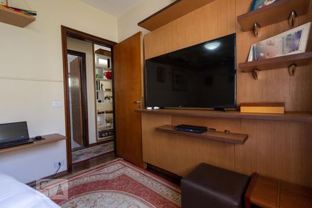 Casa à venda com 260m², 4 quartos e 3 vagas Casa à venda com 260m², 4 quartos e 3 vagasQuarto 2