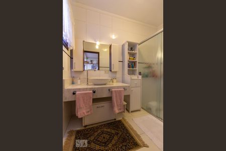 Casa à venda com 260m², 4 quartos e 3 vagas Casa à venda com 260m², 4 quartos e 3 vagasBanheiro Suíte 4