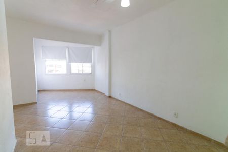 Sala/Quarto de kitnet/studio para alugar com 1 quarto, 39m² em Grajaú, Rio de Janeiro