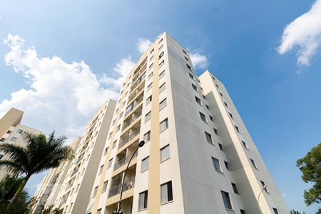 Apartamento para alugar com 75m², 3 quartos e 1 vaga Apartamento para alugar com 75m², 3 quartos e 1 vagaFachada