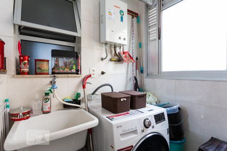 Apartamento à venda com 65m², 3 quartos e 1 vagaÁrea de Serviço