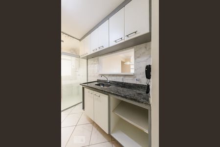 Apartamento para alugar com 74m², 3 quartos e 2 vagas Apartamento para alugar com 74m², 3 quartos e 2 vagasCozinha