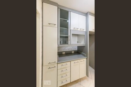 Apartamento para alugar com 74m², 3 quartos e 2 vagas Apartamento para alugar com 74m², 3 quartos e 2 vagasCozinha