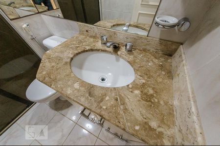 Apartamento para alugar com 74m², 3 quartos e 2 vagas Apartamento para alugar com 74m², 3 quartos e 2 vagasBanheiro Social