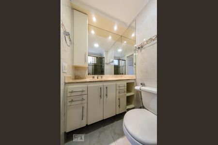 Apartamento para alugar com 74m², 3 quartos e 2 vagas Apartamento para alugar com 74m², 3 quartos e 2 vagasBanheiro - Suite