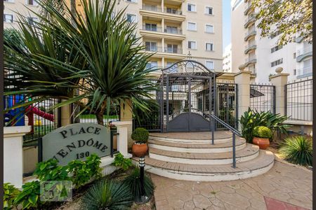 Apartamento para alugar com 74m², 3 quartos e 2 vagas Apartamento para alugar com 74m², 3 quartos e 2 vagasPortaria