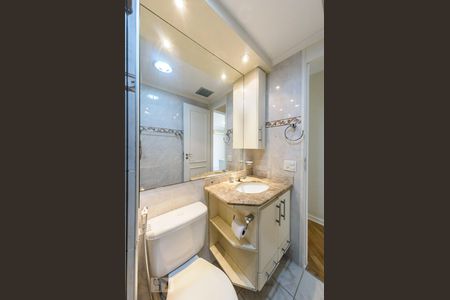 Apartamento para alugar com 74m², 3 quartos e 2 vagas Apartamento para alugar com 74m², 3 quartos e 2 vagasBanheiro Social