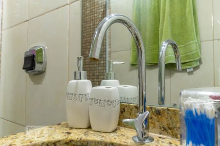 Apartamento à venda com 98m², 3 quartos e sem vagaBanheiro da Suíte