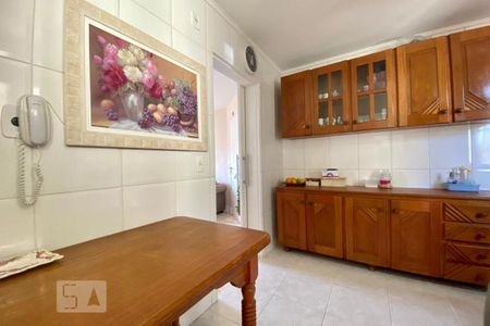 Apartamento à venda com 105m², 3 quartos e 2 vagas Apartamento à venda com 105m², 3 quartos e 2 vagascozinha