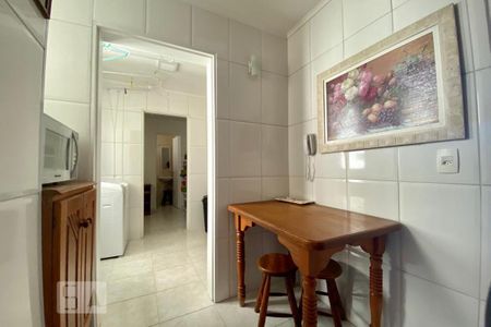 Apartamento à venda com 105m², 3 quartos e 2 vagas Apartamento à venda com 105m², 3 quartos e 2 vagascozinha