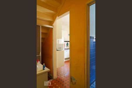 Casa à venda com 200m², 5 quartos e sem vaga Casa à venda com 200m², 5 quartos e sem vagaCorredor