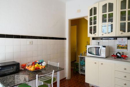 Casa à venda com 200m², 5 quartos e sem vaga Casa à venda com 200m², 5 quartos e sem vagaCozinha