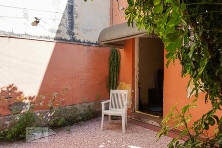 Casa à venda com 200m², 5 quartos e sem vaga Casa à venda com 200m², 5 quartos e sem vagaQuintal