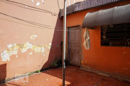 Casa à venda com 200m², 5 quartos e sem vaga Casa à venda com 200m², 5 quartos e sem vagaQuintal