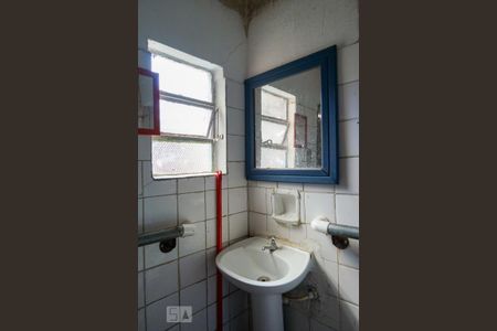 Casa à venda com 200m², 5 quartos e sem vaga Casa à venda com 200m², 5 quartos e sem vagaBanheiro 3