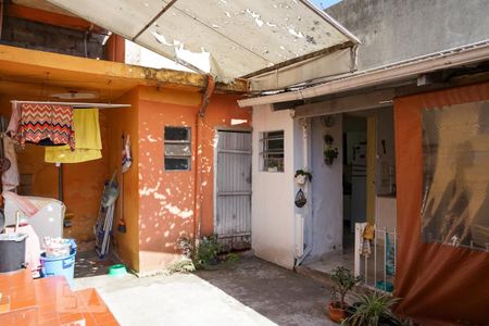 Casa à venda com 200m², 5 quartos e sem vaga Casa à venda com 200m², 5 quartos e sem vagaQuintal