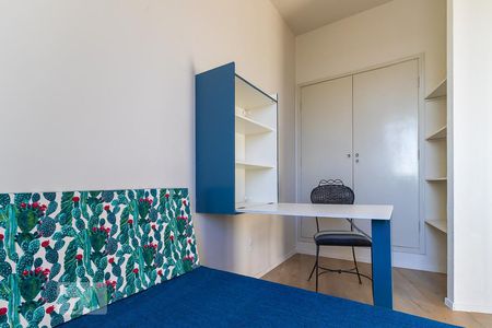 Kitnet - Mesa e cadeiras de kitnet/studio para alugar com 1 quarto, 35m² em Centro, Campinas