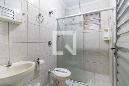 Banheiro de casa para alugar com 2 quartos, 60m² em Vila Brasilina, São Paulo