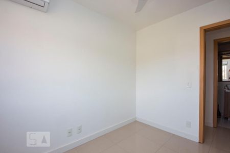 Quarto 1 de apartamento para alugar com 2 quartos, 54m² em Jardim Carvalho, Porto Alegre